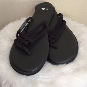 Sanuk yoga mat Salty sandals in black women sz 11